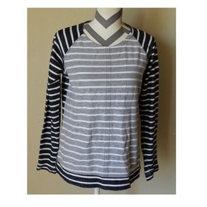 Crown & Ivy top (A12/33)